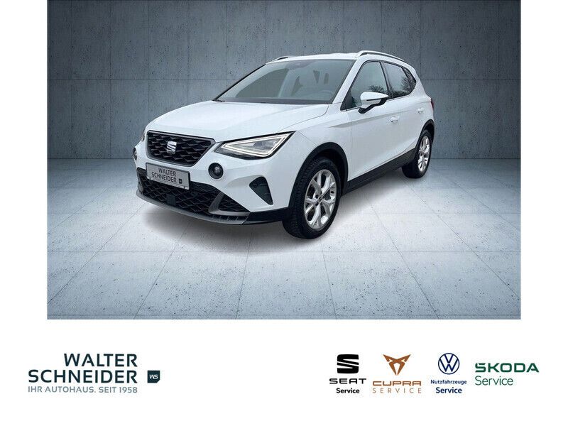 "nevada" weiss Gebraucht 2024 Seat Arona FR-Line SUV | 22.450 € (Fairer Preis) - Bild 1/4