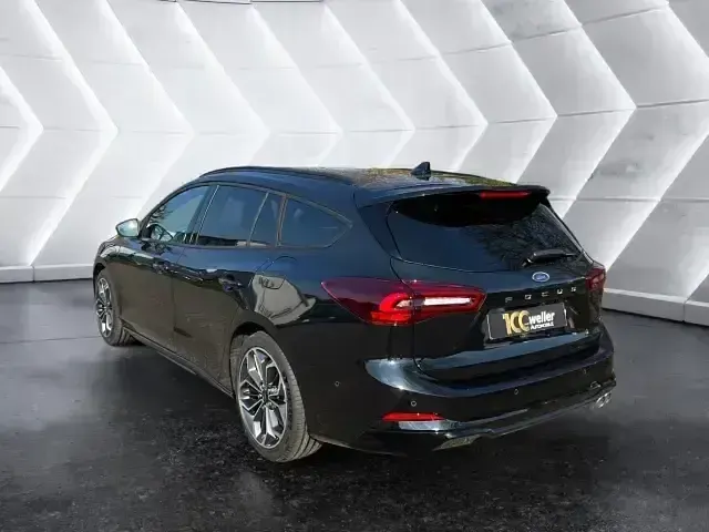 Neu Ford Focus ST-Line X 155 PS (114 kW) 2026 Schwarz Kombi