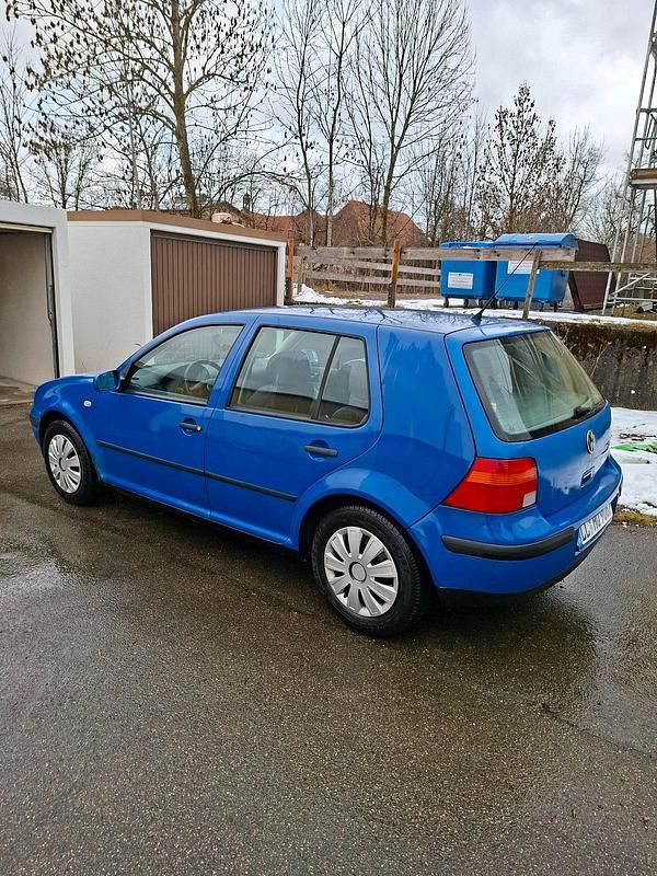Gebraucht VW Golf IV 2002 Blau Kleinwagen
