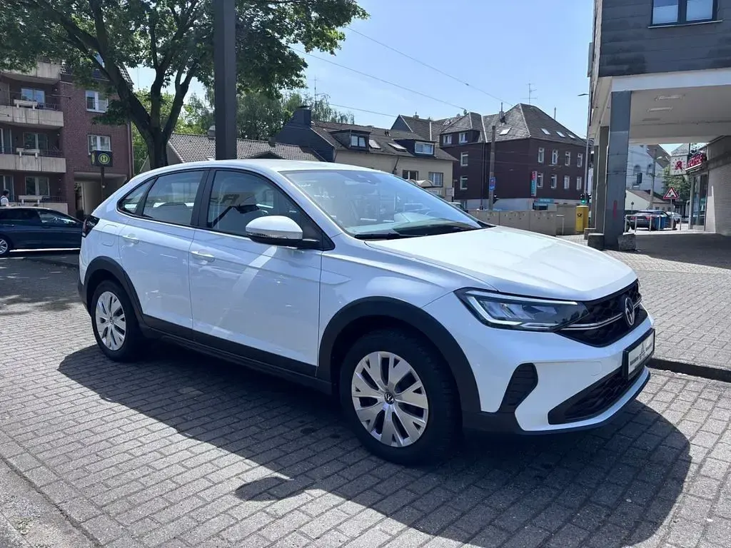 Używany VW Taigo Basis 95 KM (69 kW) 2022 Biały SUV