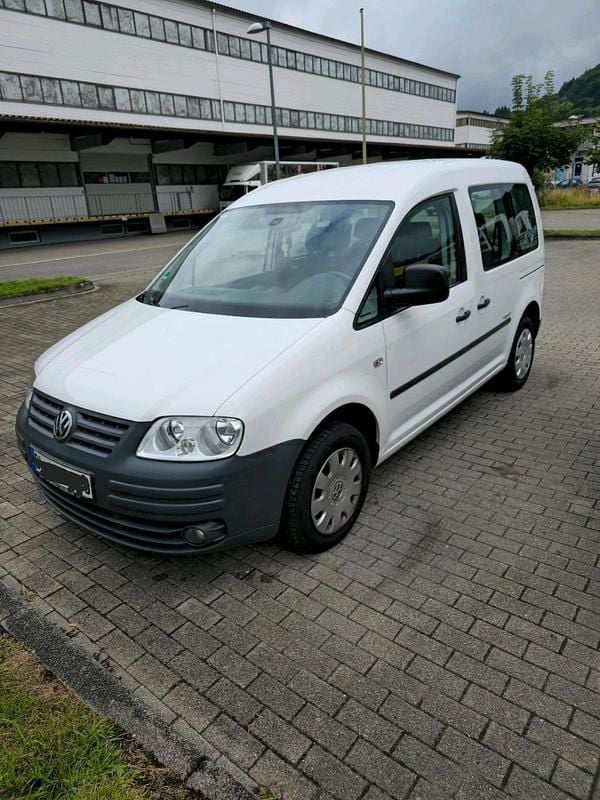 Weiß Gebraucht 2010 VW Caddy Life Van / Kleinbus | 5.300 € (Guter Preis) - Bild 1/4