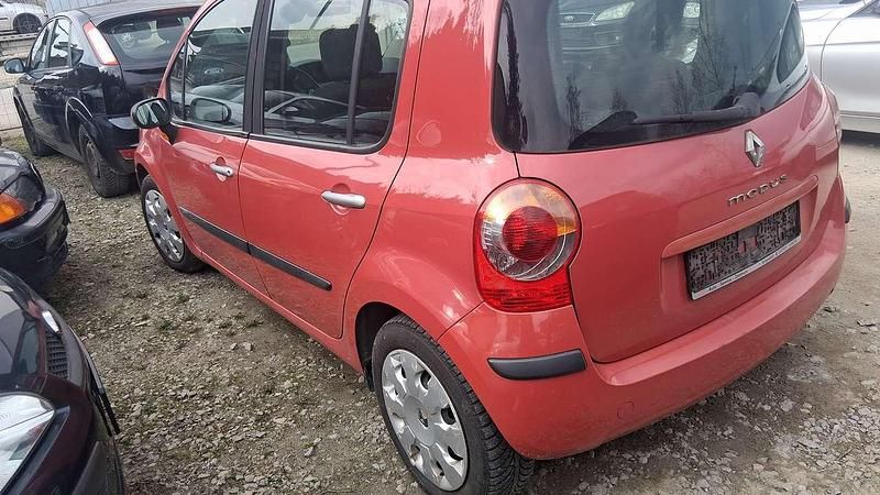 Second-hand Renault Modus 88 CP (64 kW) 2005 Roșu Monovolum