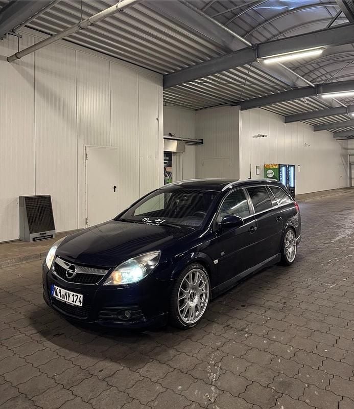 Blau Gebraucht 2006 Opel Vectra OPC Kombi | 5.000 € - Bild 1/4