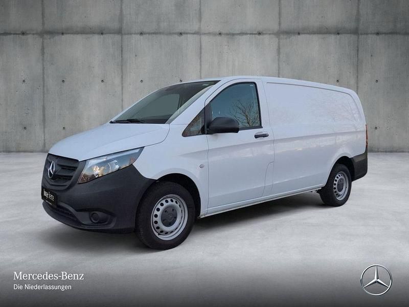 Gebraucht Mercedes Vito 102 PS (75 kW) 2022 Weiß Van