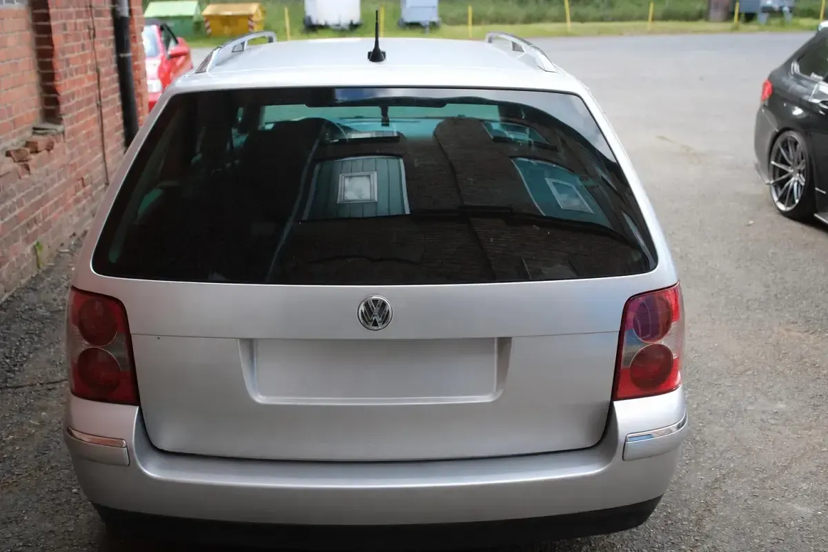 Gebraucht VW Passat Highline 131 PS (96 kW) 2003 Silber Kombi