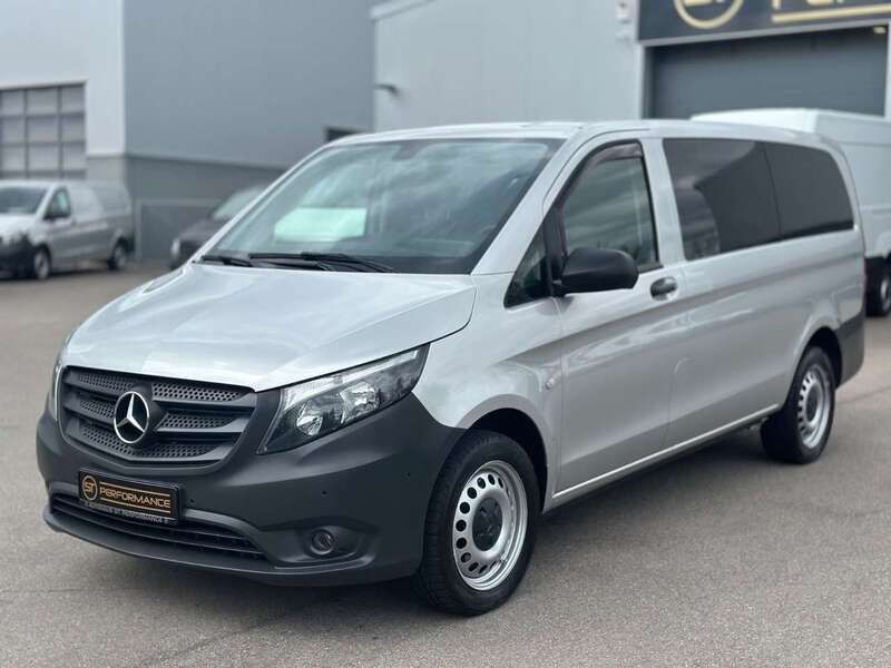 Silber Gebraucht 2019 Mercedes Vito Van / Kleinbus | 30.990 € (Etwas zu teuer) - Bild 1/4