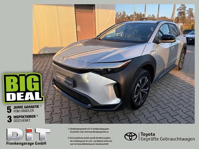 Gebraucht Toyota bZ4X 150 kW (204 PS) 2024 Precious silver SUV