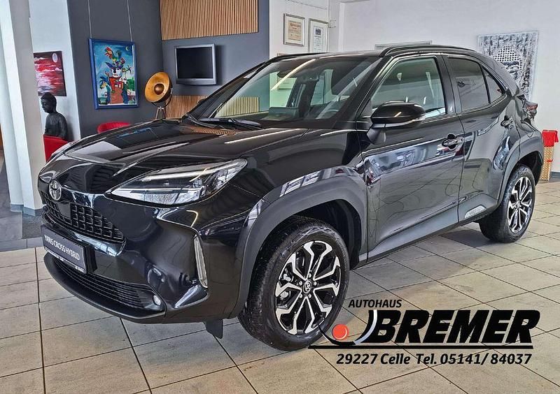 Gebraucht Toyota Yaris Cross Team 92 PS (67 kW) 2024 Schwarz SUV