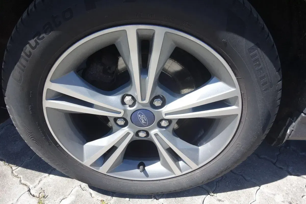 Używany Ford Focus SYNC Edition 116 KM (85 kW) 2014 Szary Kombi