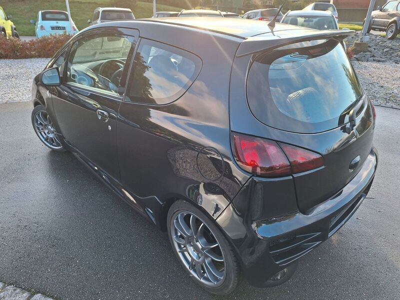 Gebraucht Mitsubishi Colt 95 PS (69 kW) 2010 Schwarz Limousine