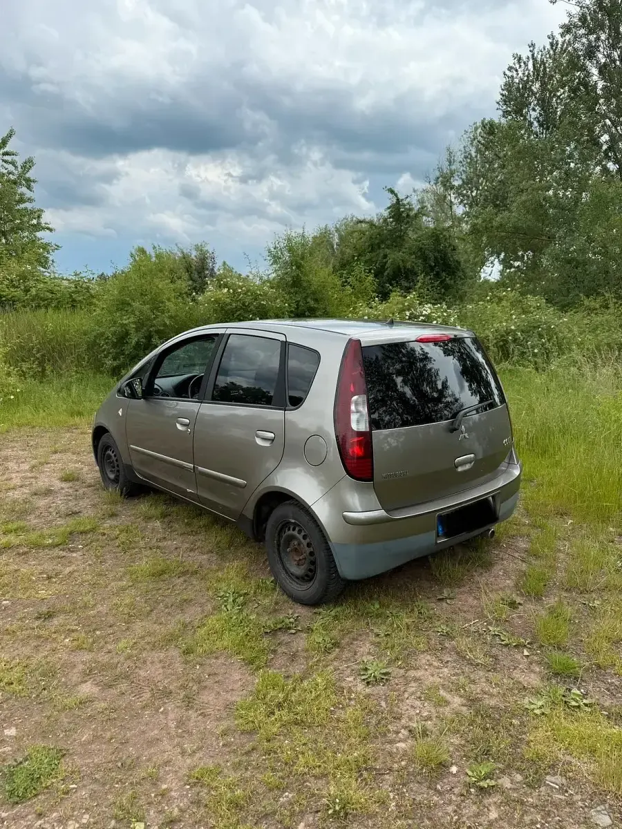Gebraucht Mitsubishi Colt 95 PS (69 kW) 2008 Braun Kleinwagen