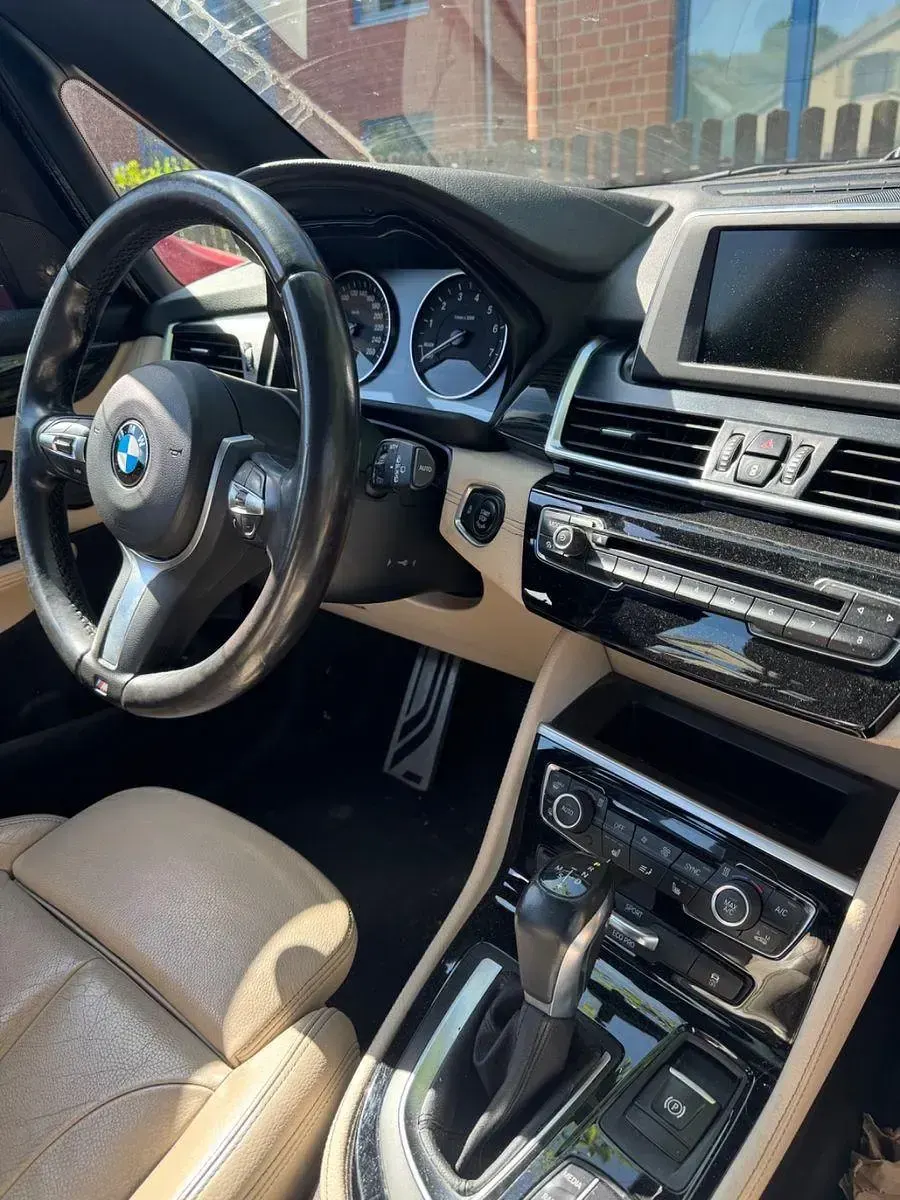 Gebraucht BMW 220 Gran Tourer M Sport 192 PS (141 kW) 2017 Grau Van / Kleinbus