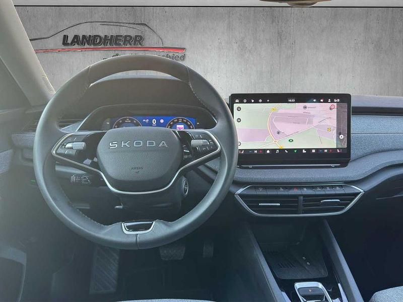 Gebraucht Skoda Octavia Selection 150 PS (110 kW) 2025 Graphit grau (metallic) Kombi