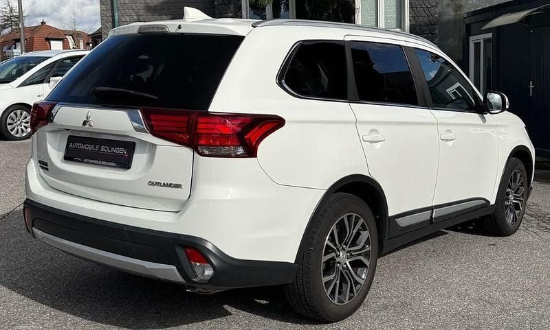 Gebraucht Mitsubishi Outlander Edition 150 PS (110 kW) 2018 Weiß SUV