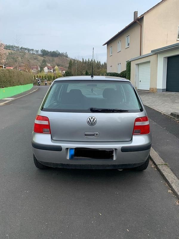 Gebraucht VW Golf IV 75 PS (55 kW) 2003 Silber Kleinwagen