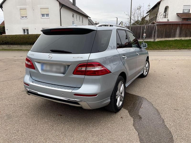 Gebraucht Mercedes ML350 258 PS (189 kW) 2014 SUV