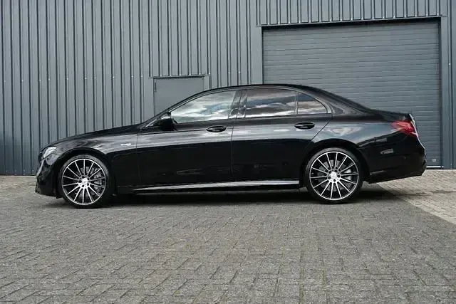 Gebraucht Mercedes E43 AMG AMG 401 PS (294 kW) 2017 Obsidianschwarz Limousine