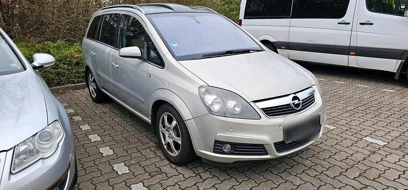 Gebraucht Opel Zafira 149 PS (109 kW) 2007 Grau Van / Kleinbus
