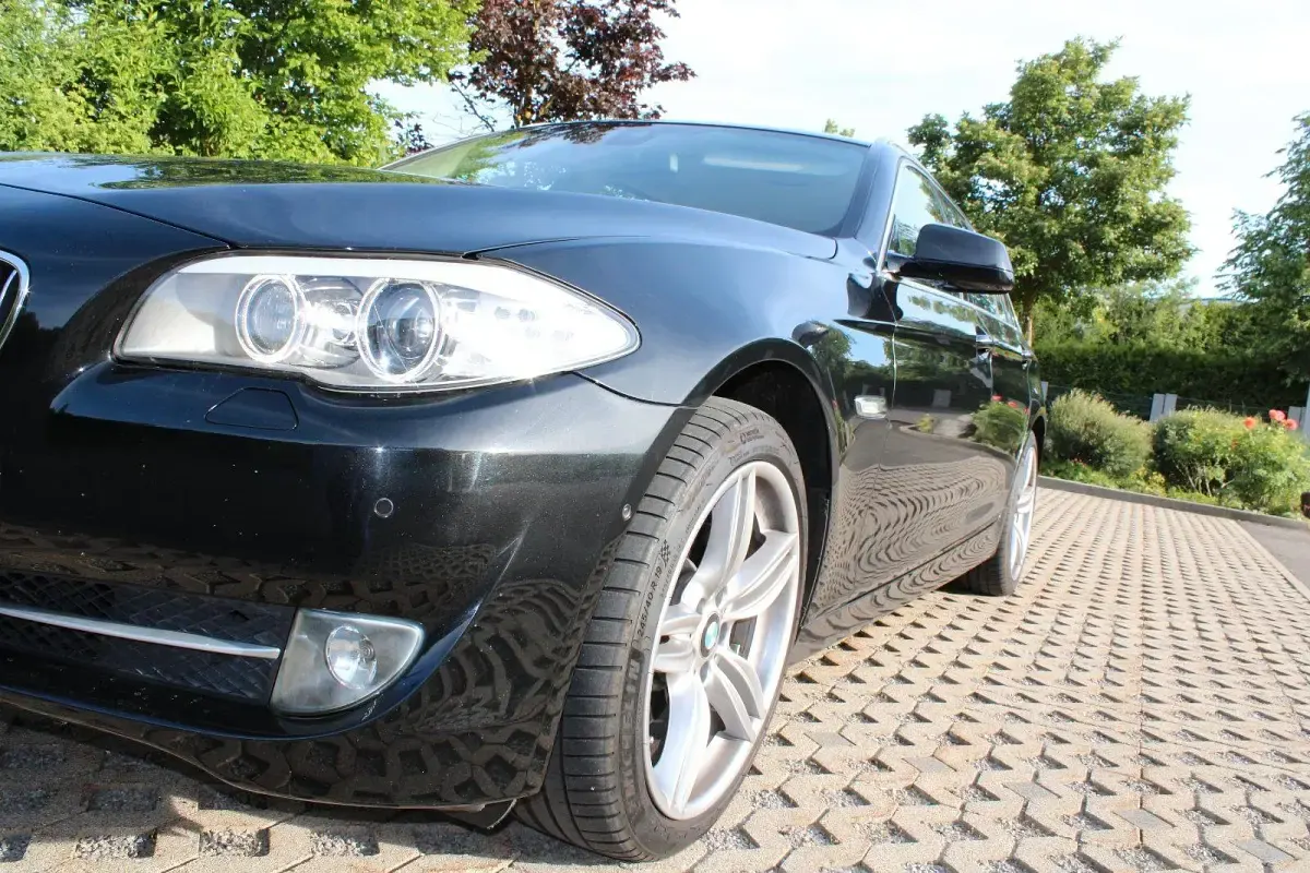 Gebraucht BMW 528 M Sport 245 PS (180 kW) 2012 Schwarz Kombi