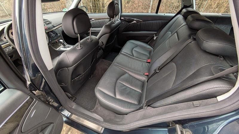 Gebraucht Mercedes E320 Avantgarde 224 PS (164 kW) 2003 Blau Kombi