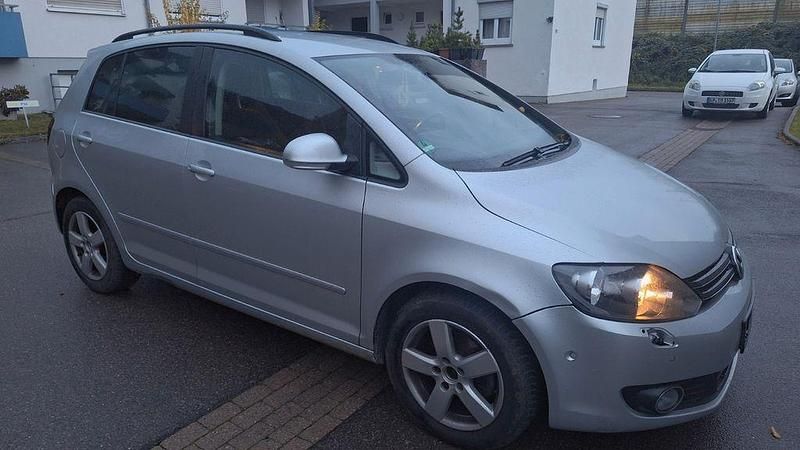 Silber Gebraucht 2010 VW Golf VI Comfortline Limousine | 3.790 € (Superpreis) - Bild 1/4