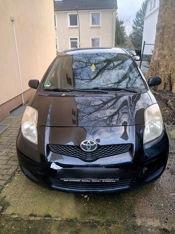 Schwarz Gebraucht 2009 Toyota Yaris Kleinwagen | 2.090 € (Guter Preis) - Bild 1/4
