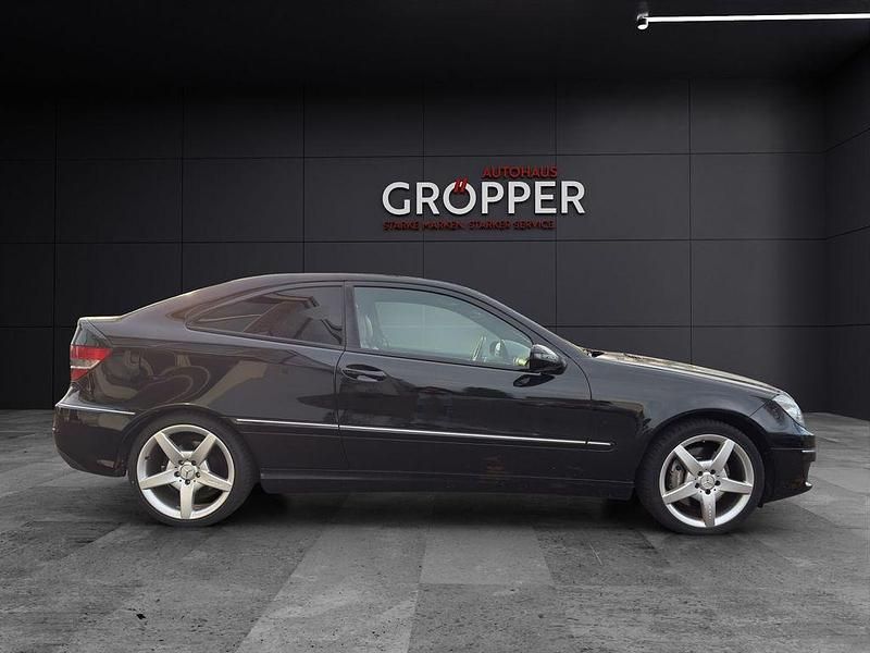 Gebraucht Mercedes CLC350 272 PS (200 kW) 2009 Schwarz Kleinwagen