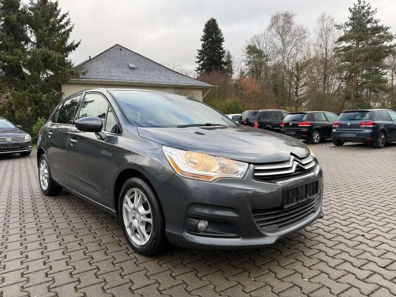 Grau Gebraucht 2012 Citroën C4 SELECTION Limousine | 3.699 € (Fairer Preis) - Bild 1/4