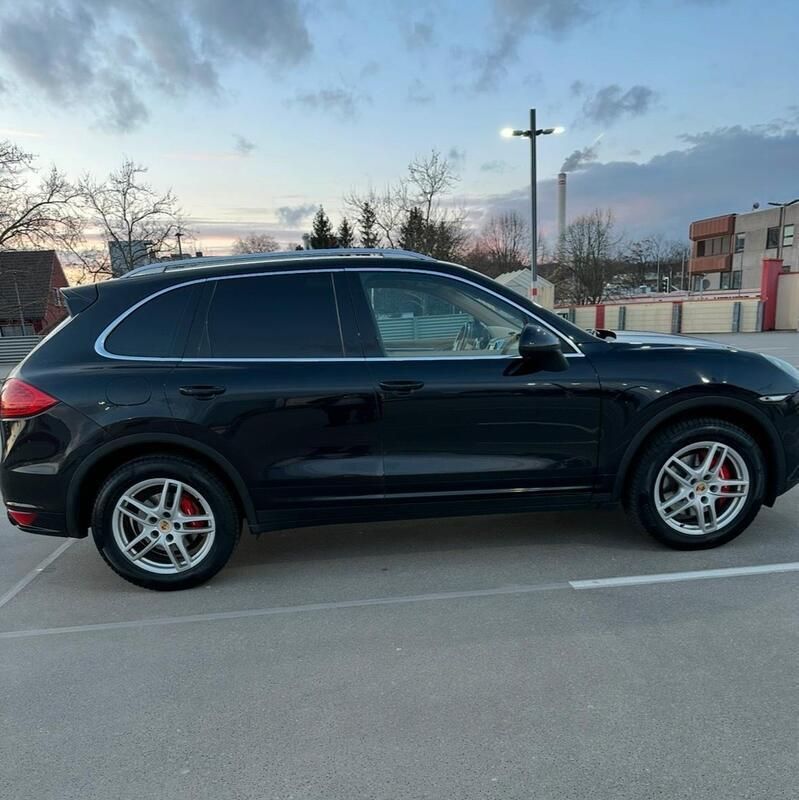 Schwarz Gebraucht 2011 Porsche Cayenne Turbo Sport SUV | 20.000 € (Fairer Preis) - Bild 1/4