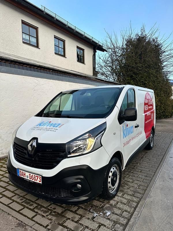 Gebraucht Renault Trafic 125 PS (91 kW) 2018 Weiß Van / Kleinbus