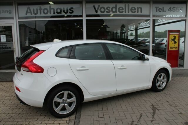 Gebraucht Volvo V40 Kinetic 190 PS (139 kW) 2014 Weiß Kombi