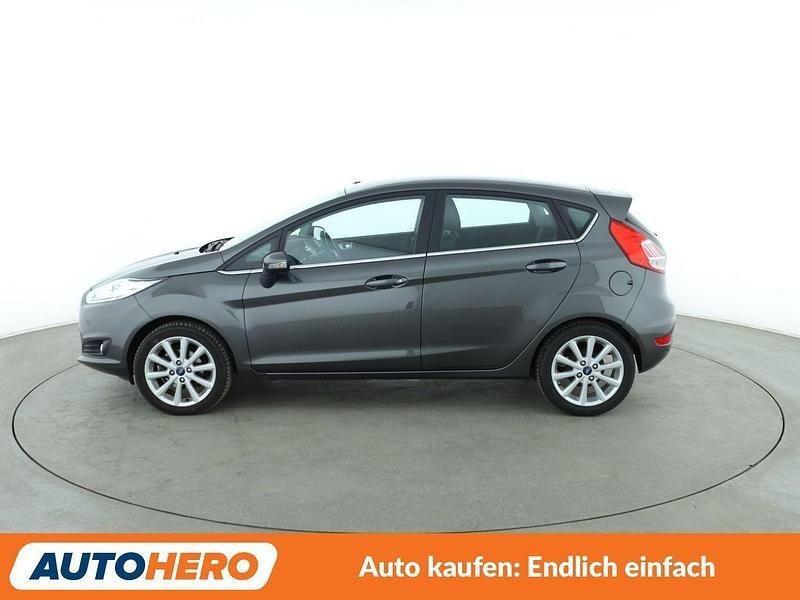 Gebraucht Ford Fiesta Titanium 80 PS (58 kW) 2016 Grau Limousine