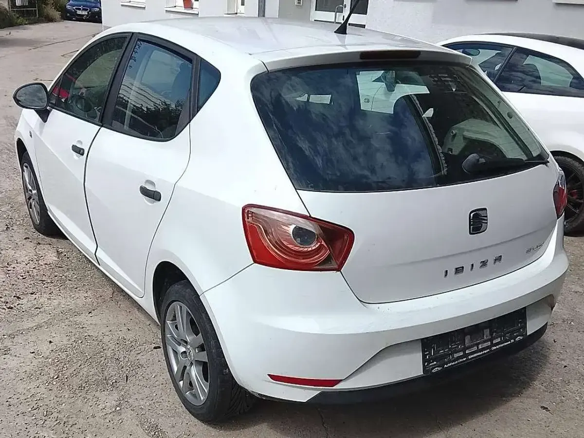 Gebraucht Seat Ibiza Reference 75 PS (55 kW) 2013 "candy" weiss Kleinwagen