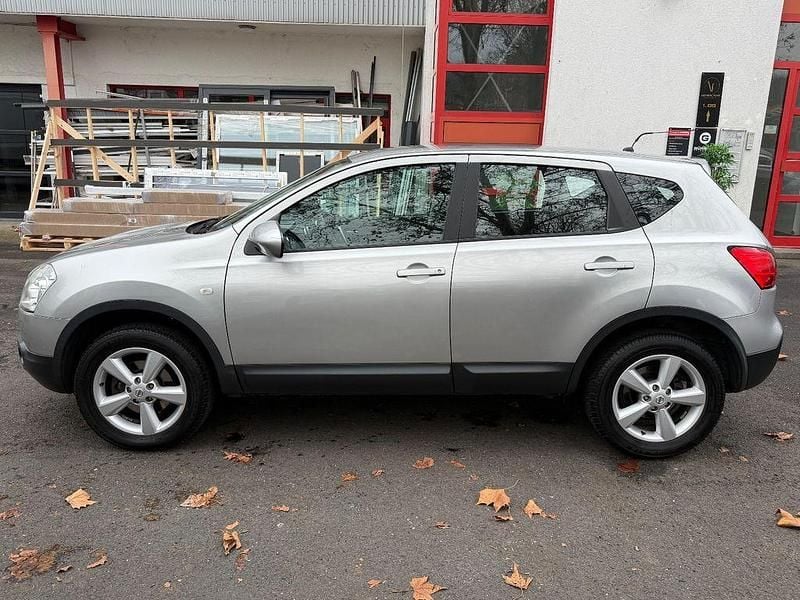 Gebraucht Nissan Qashqai Acenta 141 PS (103 kW) 2009 Silber SUV