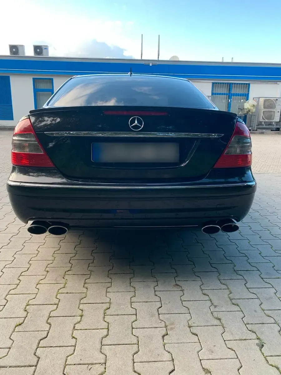 Gebraucht Mercedes E420 314 PS (230 kW) 2008 Schwarz Limousine