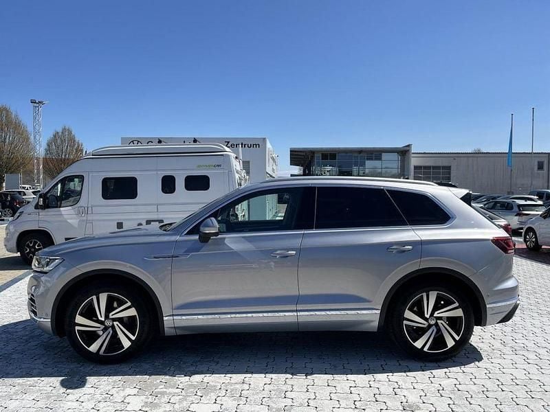 Gebraucht VW Touareg Basis 231 PS (169 kW) 2019 Silber SUV