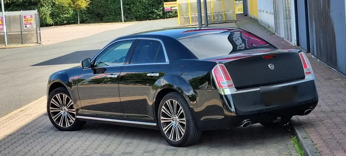 Gebraucht Lancia Thema 239 PS (175 kW) 2013 Schwarz Limousine