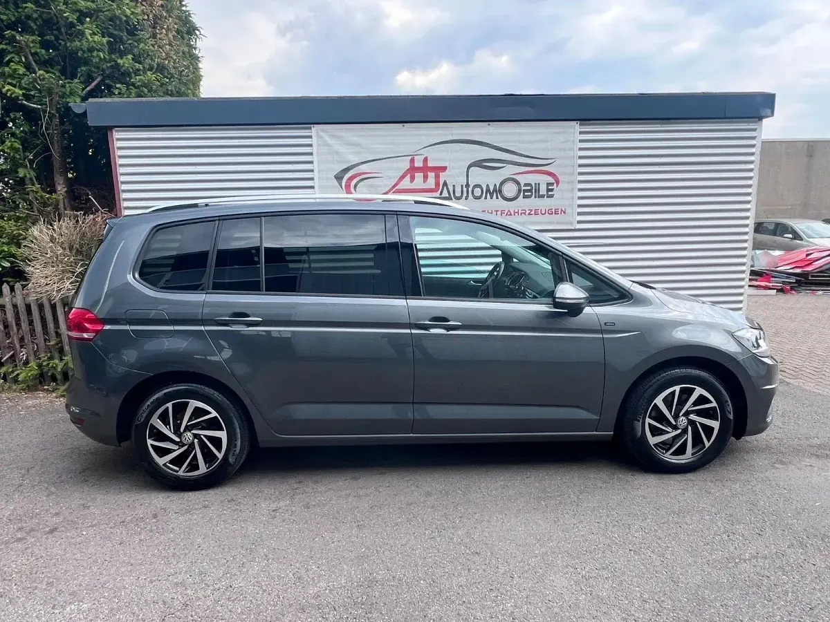 Gebraucht VW Touran Join 150 PS (110 kW) 2019 Grau Van / Kleinbus