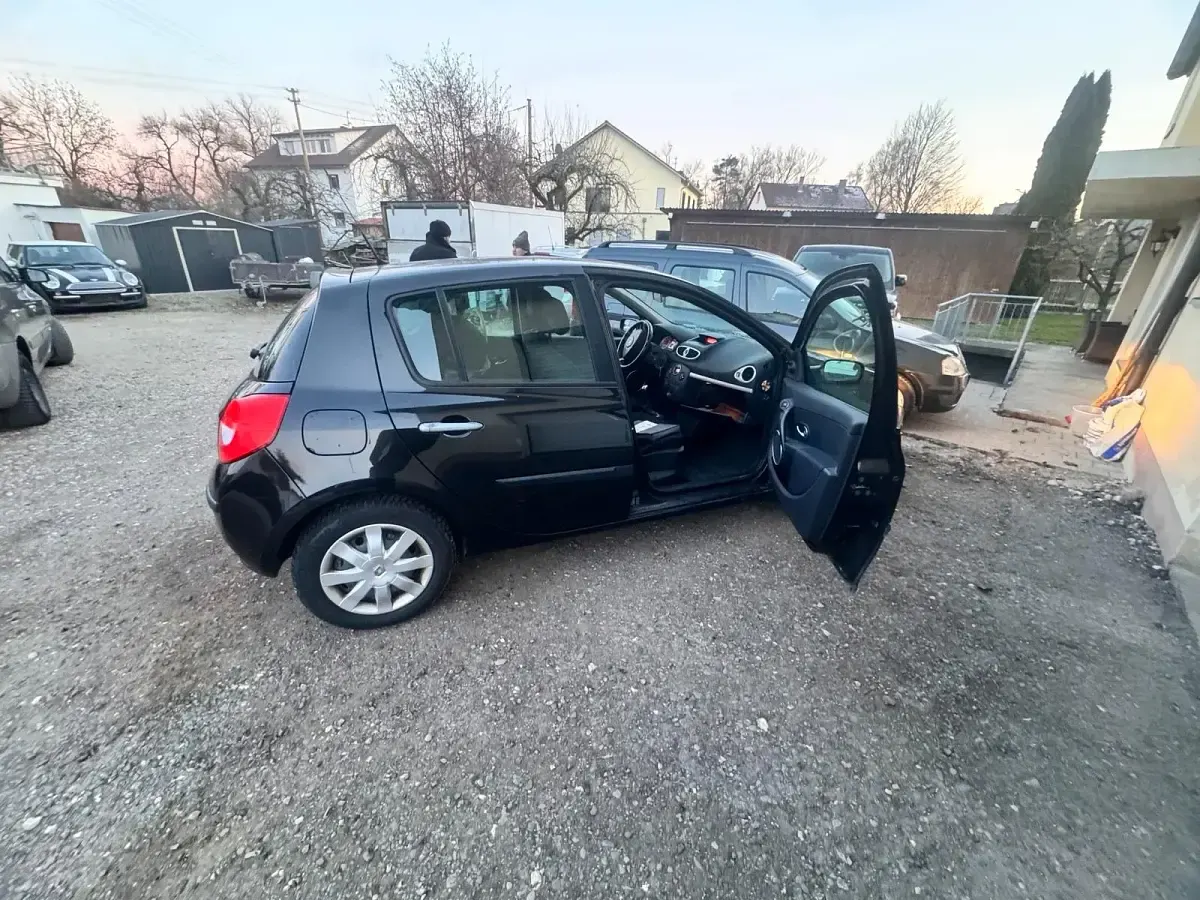 Gebraucht Renault Clio III 88 PS (64 kW) 2006 Schwarz Kleinwagen