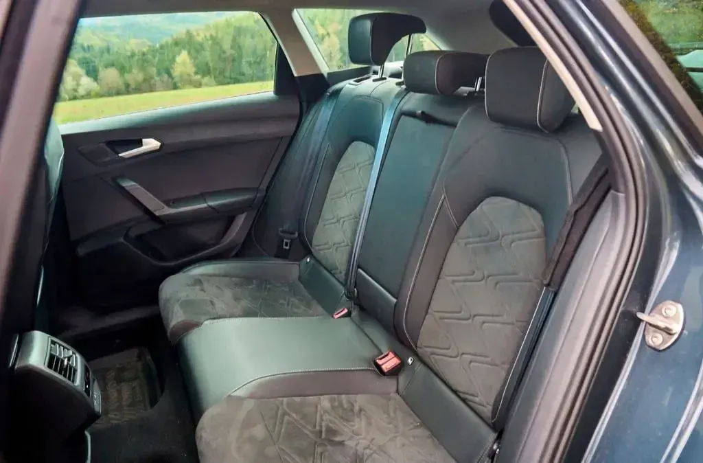 Gebraucht Seat Leon Style 150 PS (110 kW) 2022 Grau Limousine