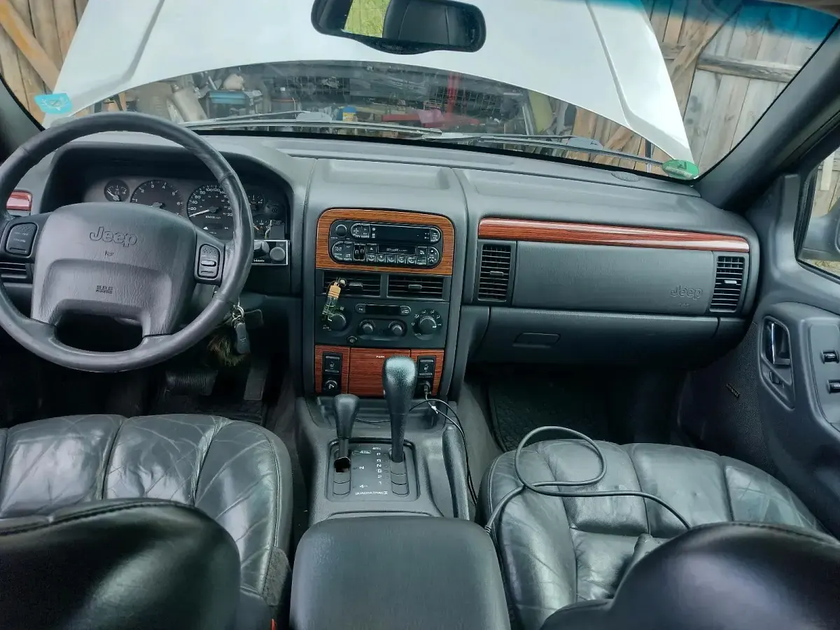 Gebraucht Jeep Grand Cherokee 190 PS (139 kW) 1999 Silber SUV