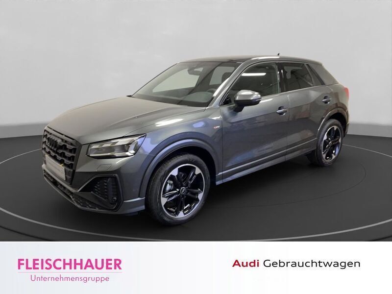 Grau Gebraucht 2024 Audi Q2 S-Line SUV | 33.880 € (Etwas zu teuer) - Bild 1/4