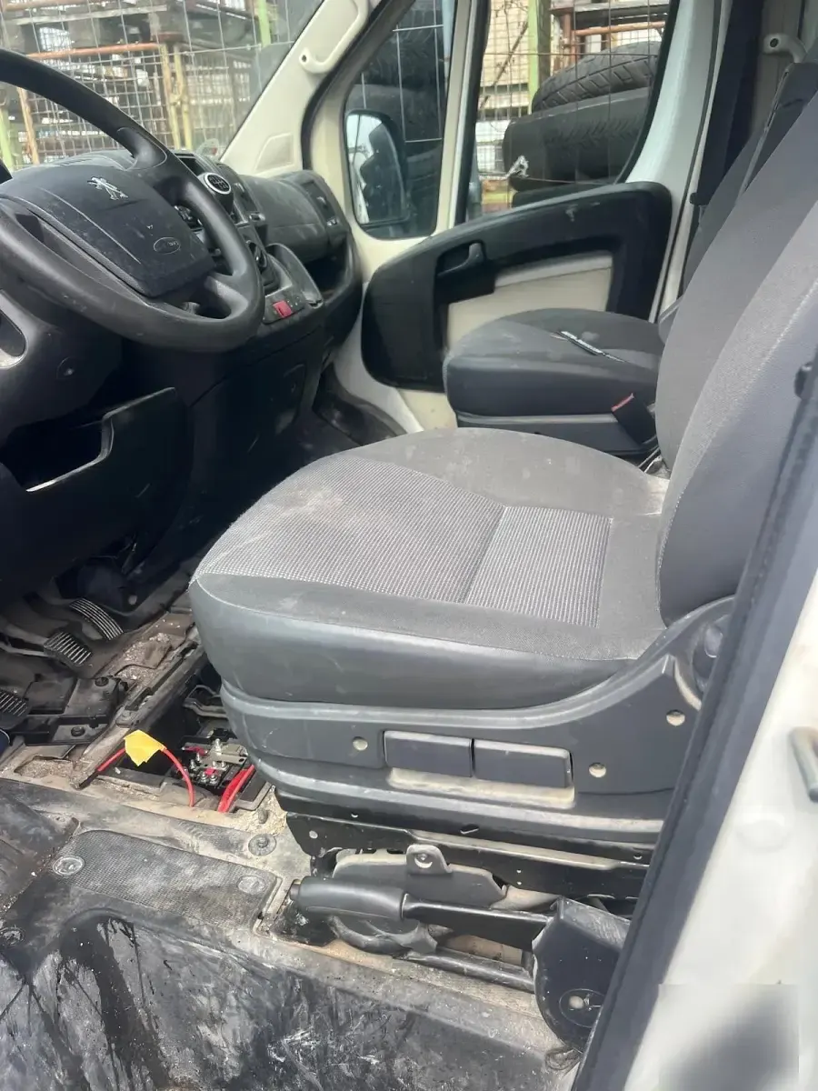 Gebraucht Peugeot Boxer 110 PS (80 kW) 2012 Weiß Van