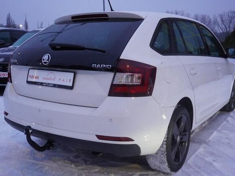 Gebraucht Skoda Rapid 110 PS (80 kW) 2016 Silber Kleinwagen