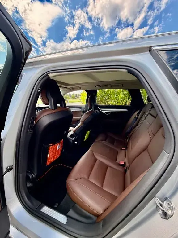 Gebraucht Volvo V90 Momentum 190 PS (139 kW) 2017 Silber Kombi
