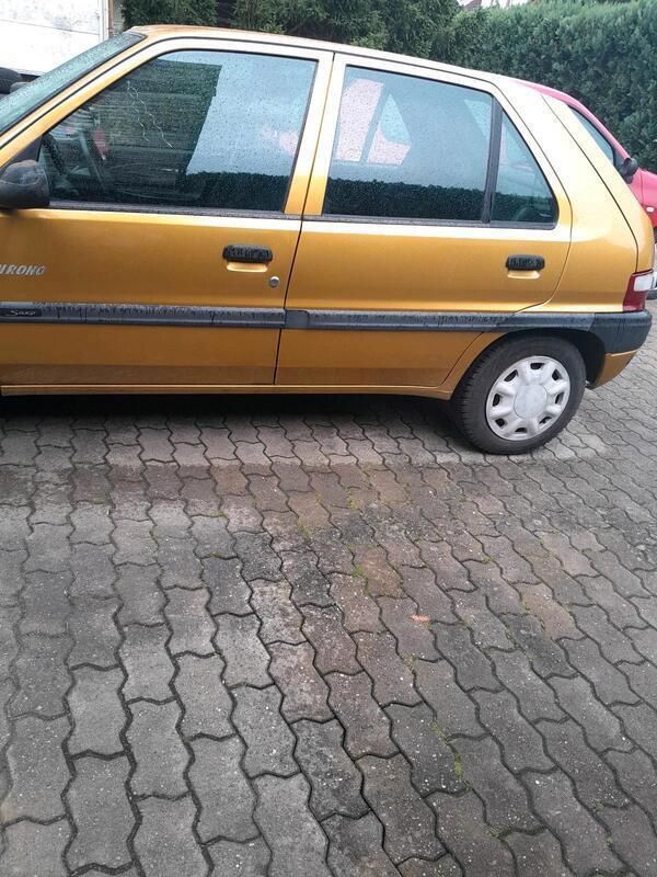Gold Gebraucht 2001 Citroën Saxo Kleinwagen | 1.250 € (Etwas zu teuer) - Bild 1/4