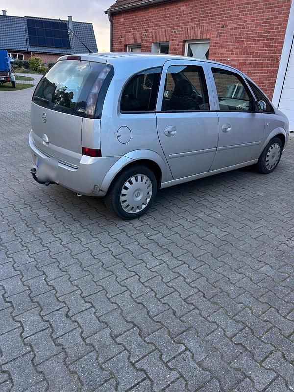 Gebraucht Opel Meriva 90 PS (66 kW) 2008 Silber Van / Kleinbus