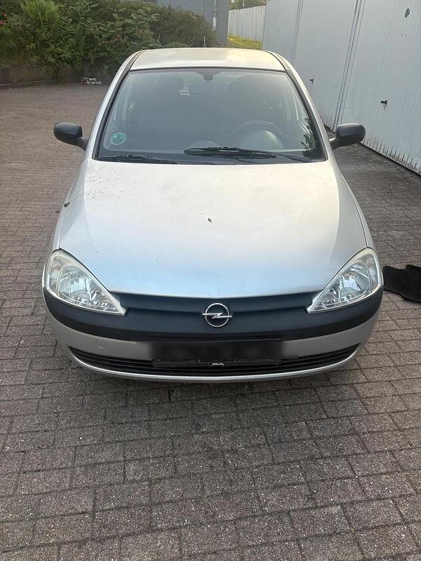 Silber Gebraucht 2000 Opel Corsa Kleinwagen | 600 € (Guter Preis) - Bild 1/4