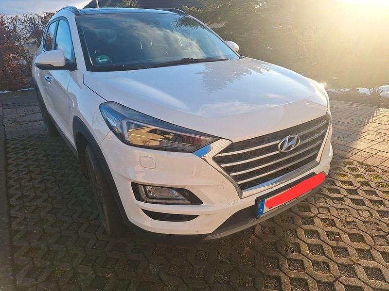 Weiß Gebraucht 2020 Hyundai Tucson Premium SUV | 22.999 € (Superpreis) - Bild 1/4