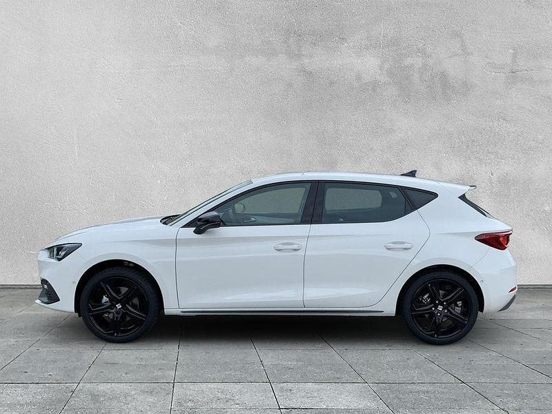 Neu Seat Leon Black Edition 150 PS (110 kW) 2026 Weiß Limousine